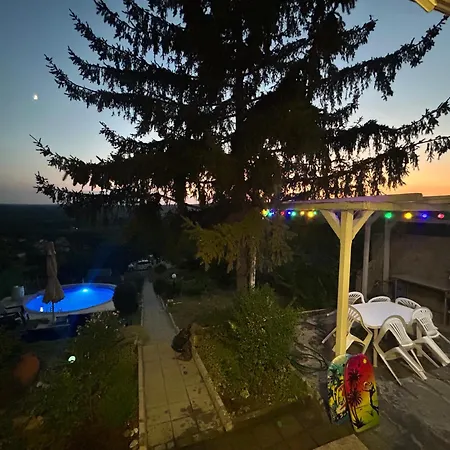 Sofia - Pool, Sauna & Nature Escape וארנה