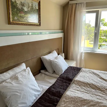 Sofia - Pool, Sauna & Nature Escape *