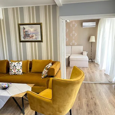 Sofia - Pool, Sauna & Nature Escape *