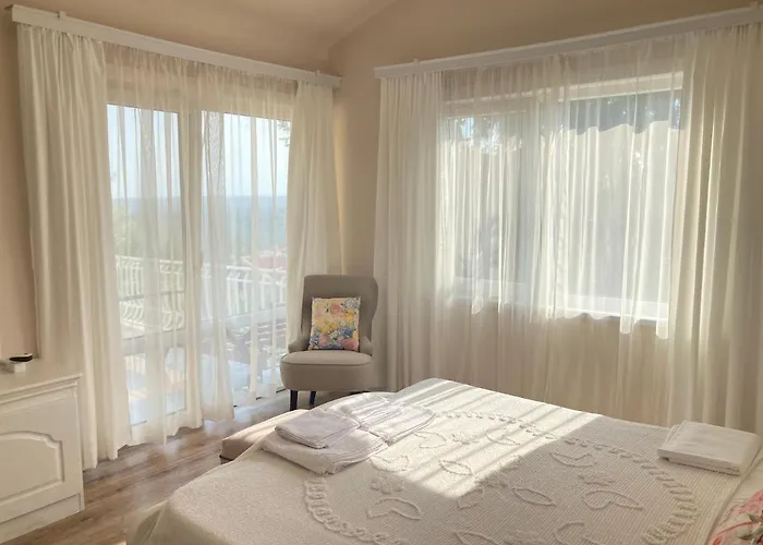 Sofia - Pool, Sauna & Nature Escape * فارنا