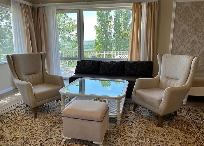 Sofia - Pool, Sauna & Nature Escape بيت للعطل فارنا