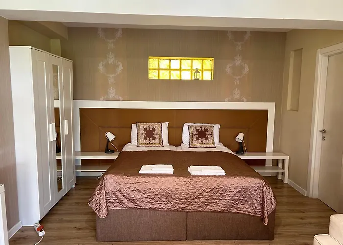 بيت للعطل Sofia - Pool, Sauna & Nature Escape فارنا