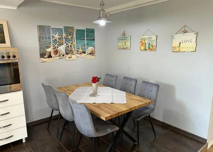 Sofia - Pool, Sauna & Nature Escape بيت للعطل *