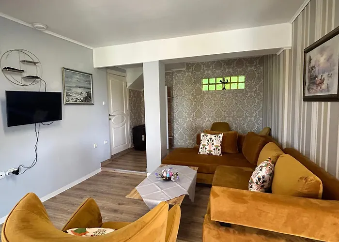 Sofia - Pool, Sauna & Nature Escape